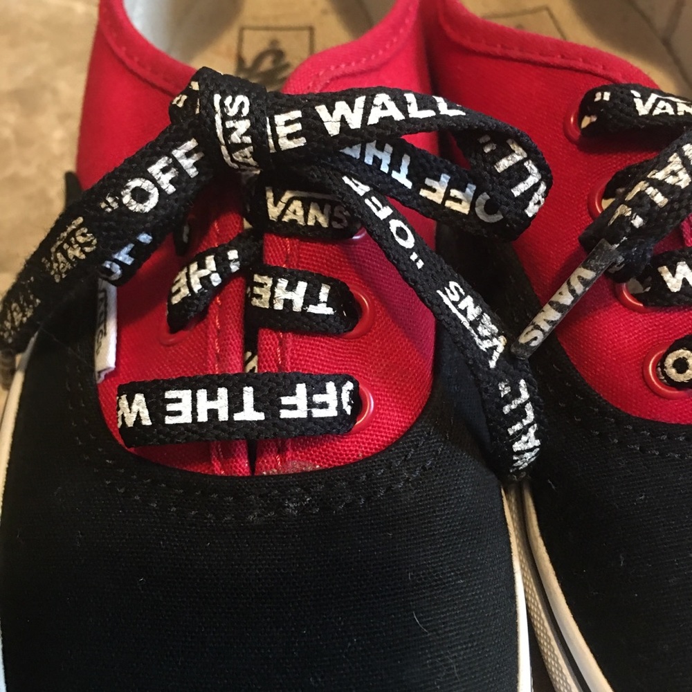 Vans - Picture 2 of 7